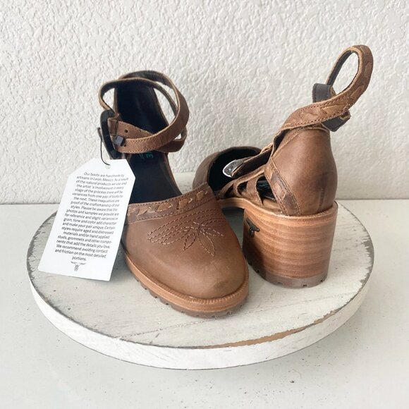 Lane Boots Womens Western Heels 7 Brown Casual Sandals Cowgirl Leather Buckle - Picture 1 of 10